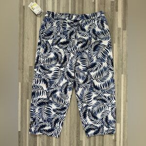 Emily Daniels Blue and White Palm Print Capri Pants size XL